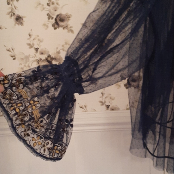 Top - Picture 3 of 3